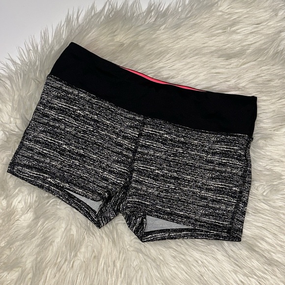 MATERIAL GIRL WORKOUT SHORTS - Picture 3 of 6